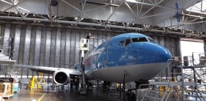 130621 ARKEFLY VOORZIET HAAR VLIEGTUIGEN VAN A-GLAZE