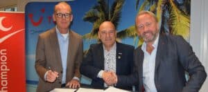 Ron van der Jagt, algemeen directeur Le Champion, Ruud van der Velde, voorzitter Le Champion en Arjan Kers, General Manager TUI Nederland