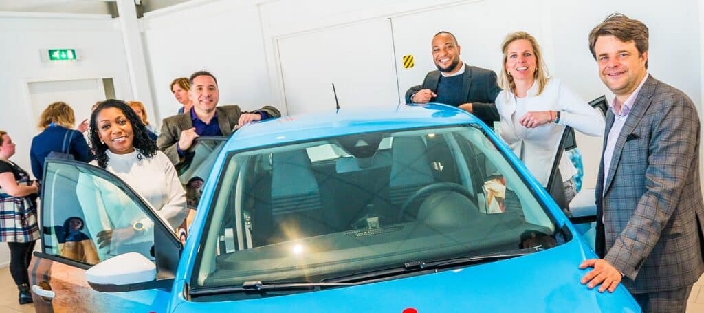 Nieuwe auto's voor TUI Retail in de vrolijke kleuren van Curaçao, Aruba en Bonaire