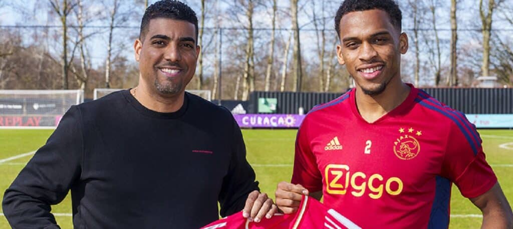 Curaçao en Ajax verlengen samenwerking