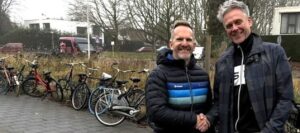 Foto: James Thornton (CEO van Intrepid) en Berend Simons (managing director van Sawadee).