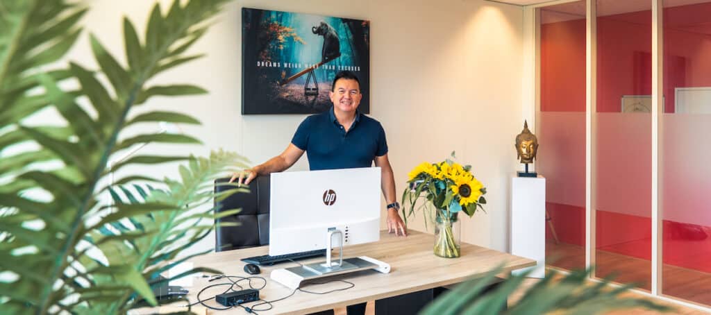 eigenaar/CEO Frangken Tuhumena