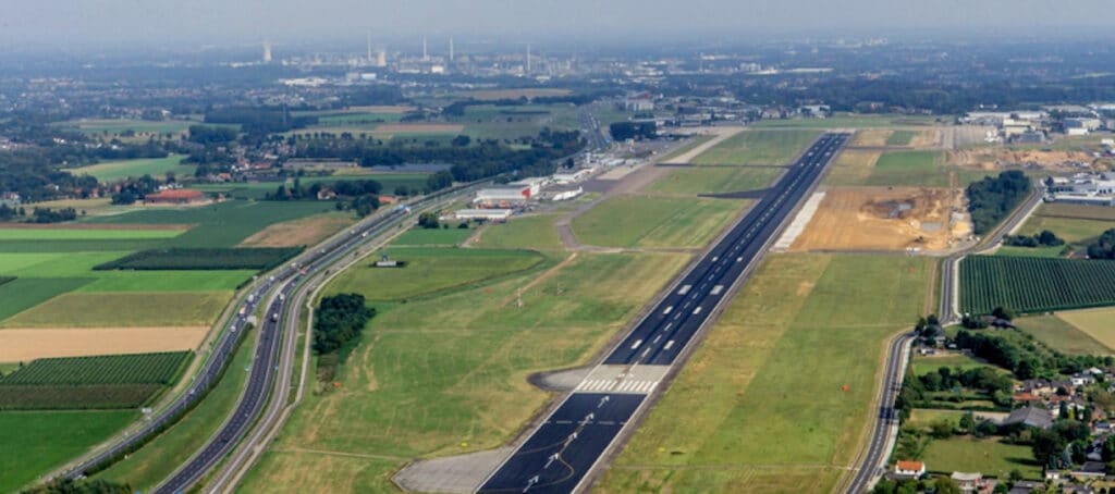 Limburgers ruziën over aantal vluchten Maastricht Aachen Airport