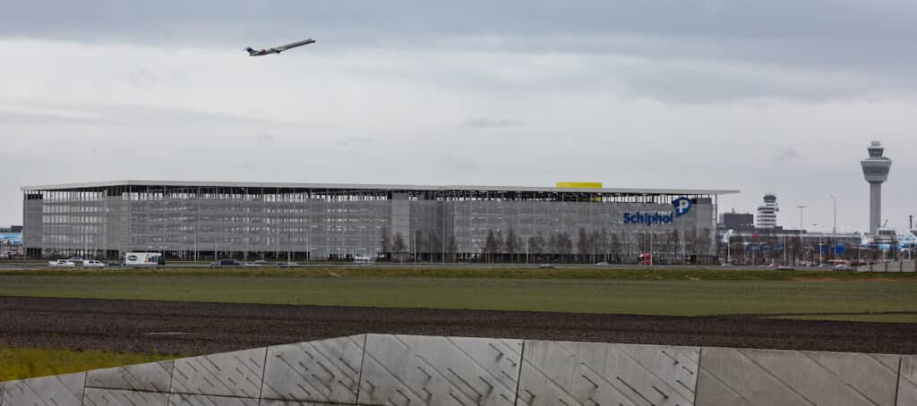 Verdubbeling overdekt parkeren P3 garage Schiphol