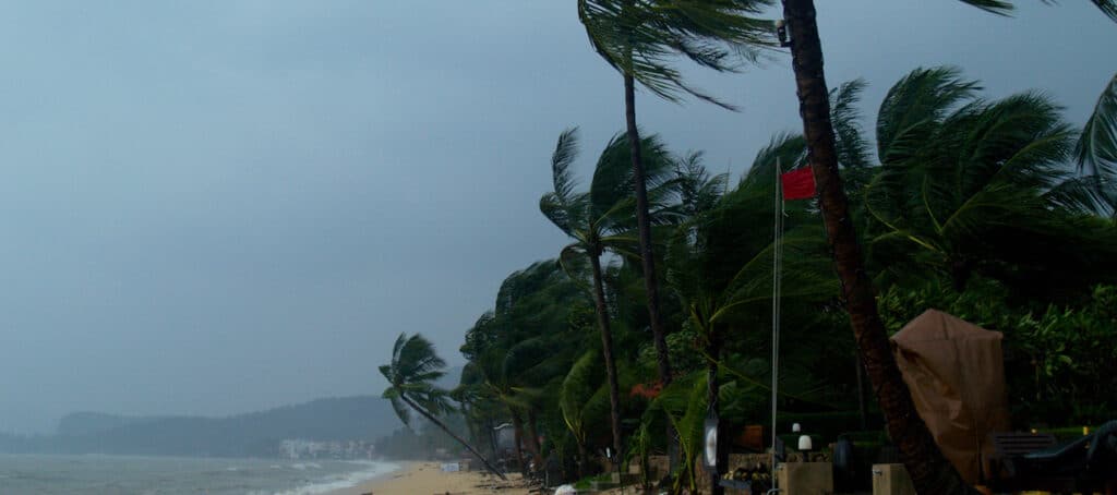 Tropisch storm richting Thailand: toeristen ontvluchten resorts